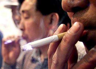 生化测定仪警告那些经常吸烟的人应该多去检查